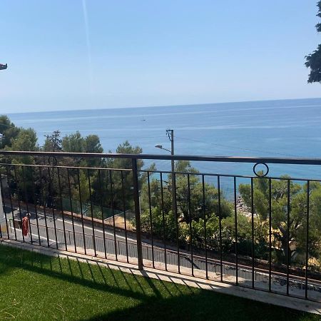 La Terrazza Nel Blu Apartman Imperia Kültér fotó