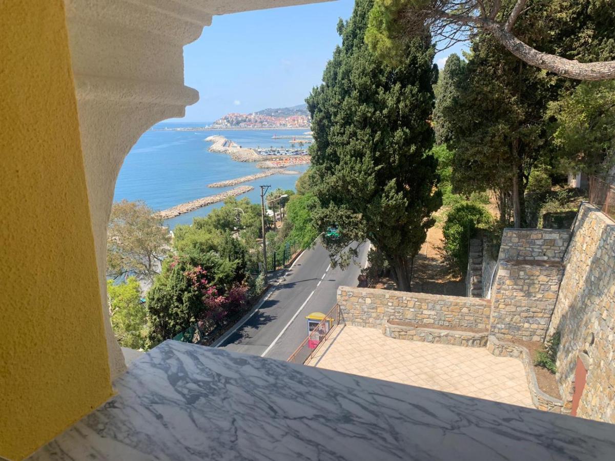 La Terrazza Nel Blu Apartman Imperia Kültér fotó